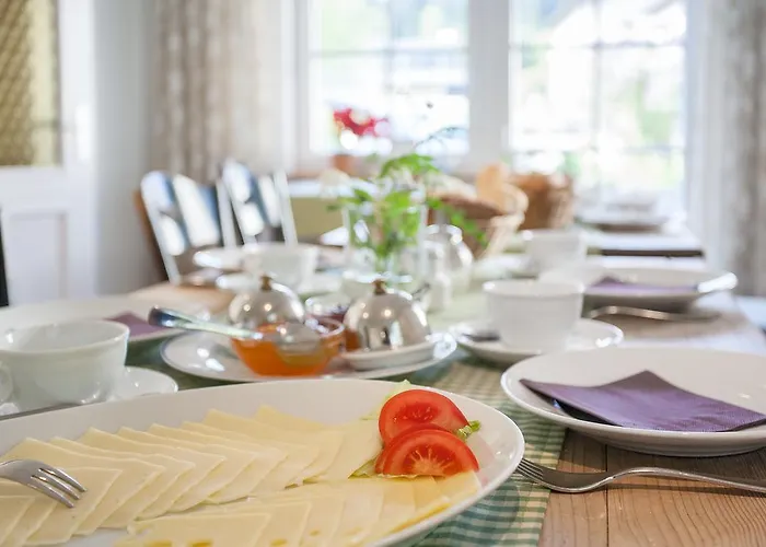 Tannenheim Hotell 3*